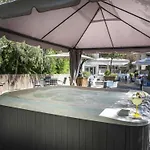 Готель Mercure