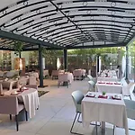 Готель Mercure 4*